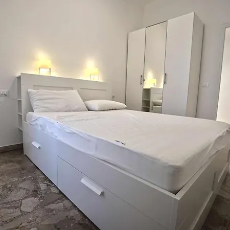 Trilocale Centralissimo In Locazione A
