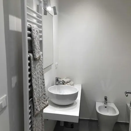 Trilocale Centralissimo In Locazione A סנרמו